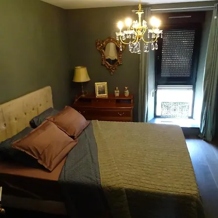 Bois De Chenes House Bed & Breakfast